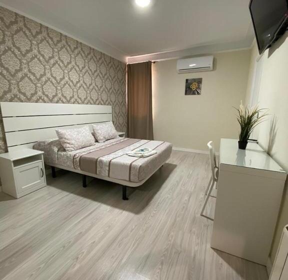 Номер Стандарт, Hostal Fuente Del Pino