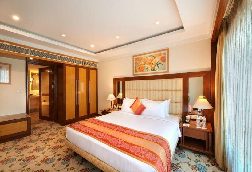 سوییت لوکس, Accord Puducherry