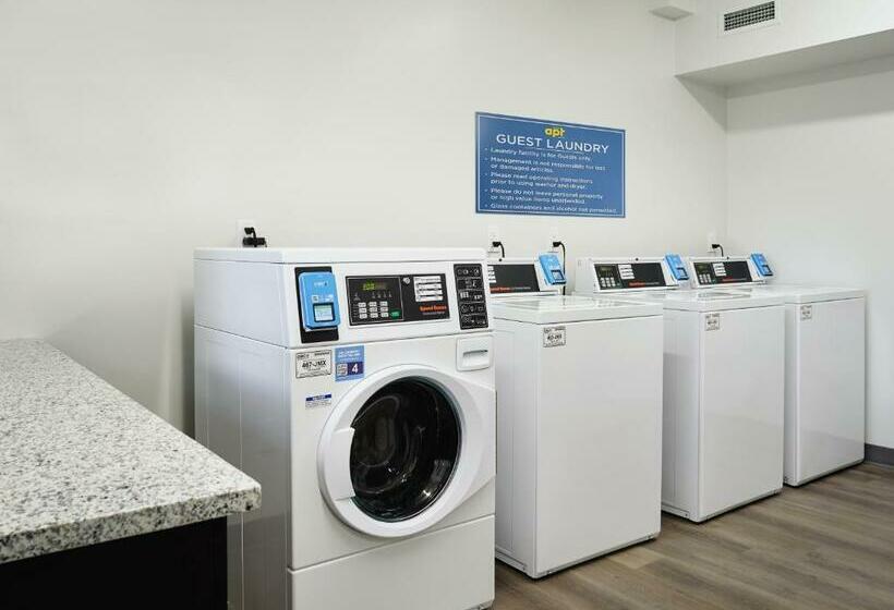 Люкс, Stayapt Suites Dothan