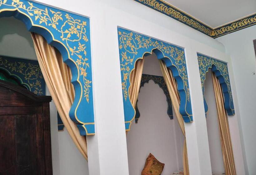デラックスルーム, Rani Mahal