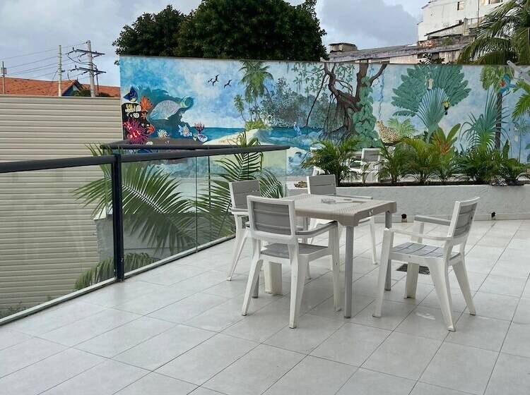 共用房间的床, Dreamer Beach Club