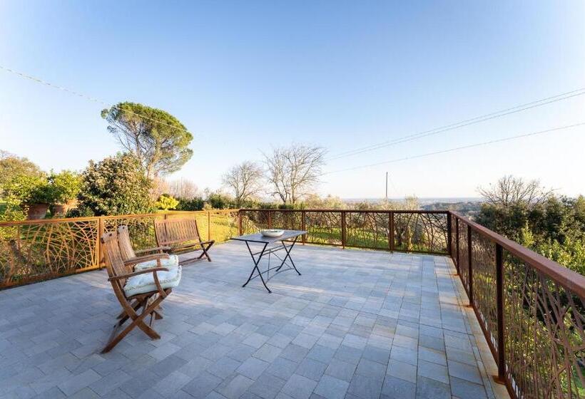 带景观的三人标准房间, Agriturismo Bellandi