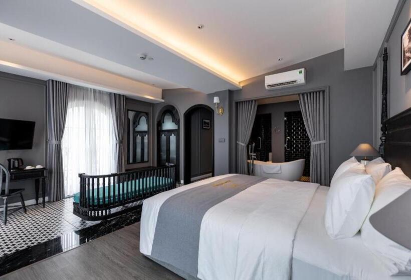 سوییت با چشم‌انداز کوه, Kim Minh Boutique