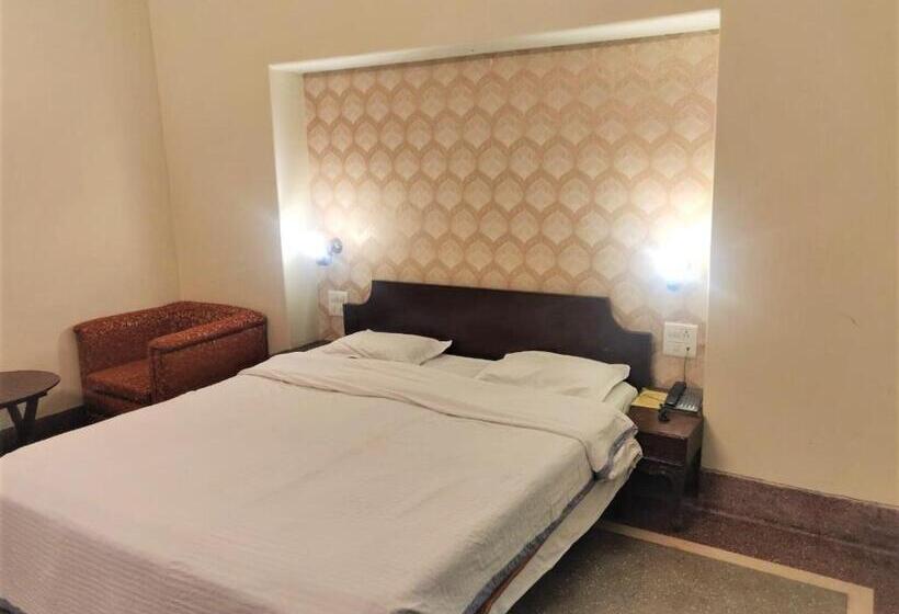 不带空调的标准房间, H R Palace