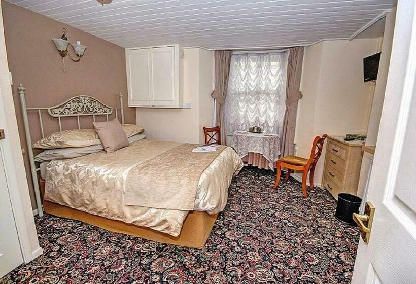 اتاق استاندارد, Number One Guesthouse