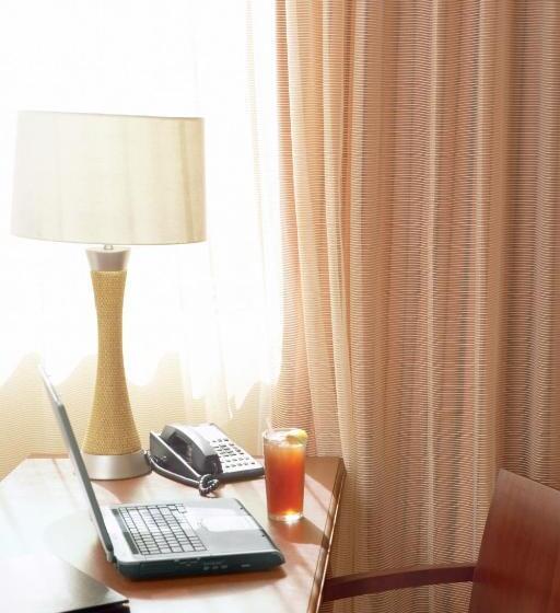 Студио Стандарт Кровать Кинг, Spark By Hilton Woodbridge