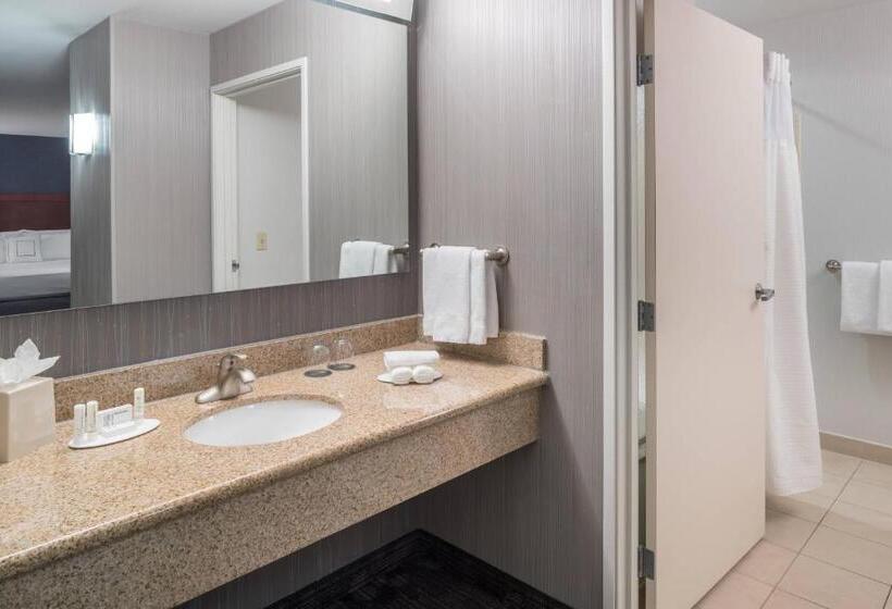 스탠다드 발코니 룸, Courtyard By Marriott West Orange