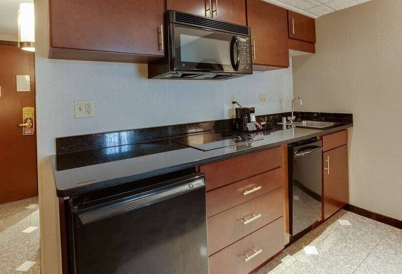 Suite, Drury Inn & Suites Louisville East