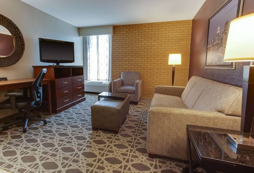 Suite, Drury Inn & Suites Louisville East