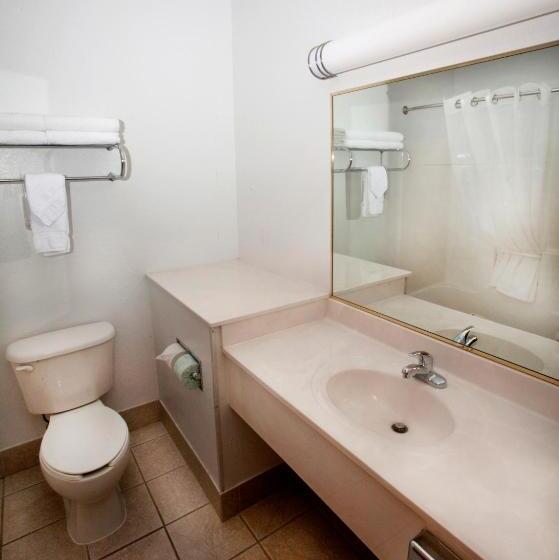 Номер Стандарт Адаптированный для Инвалидов, Ramada By Wyndham Keystone Near Mt Rushmore