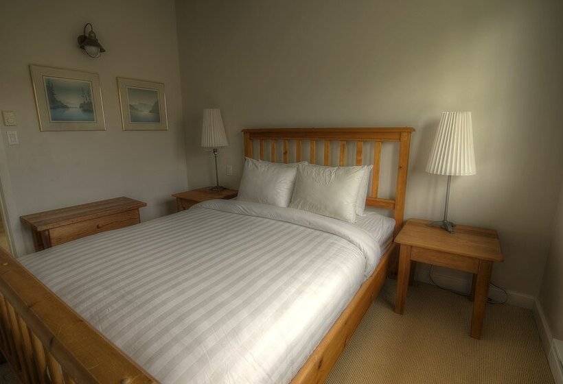 스위트 퀸침대, Waters Edge Shoreside Suites