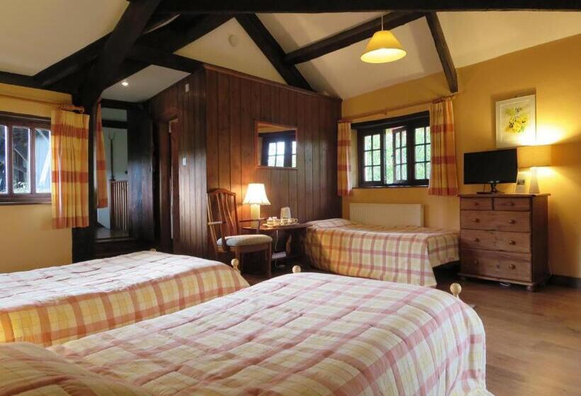 Семейный Номер Вид на Сад, Combe Lancey Farmhouse B&b
