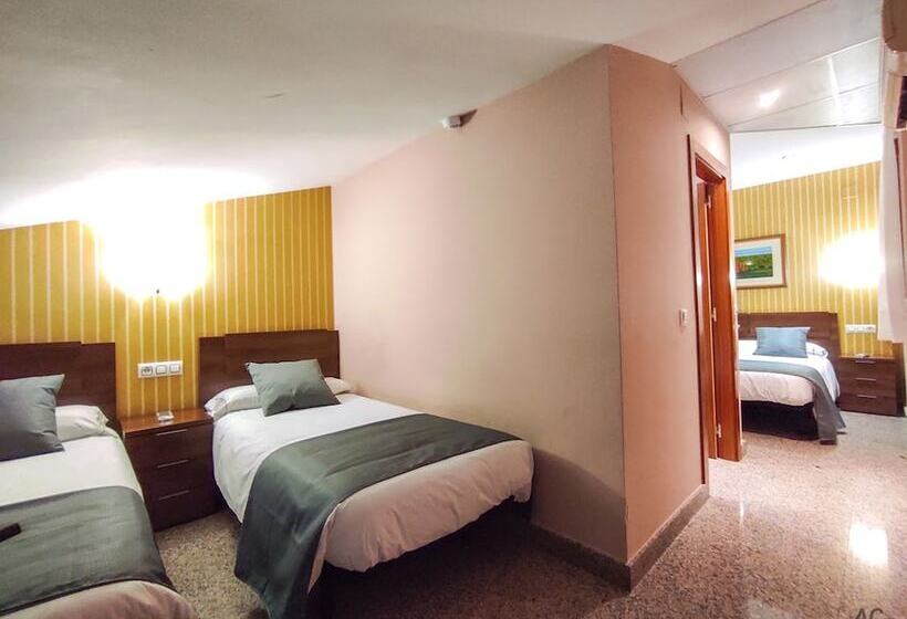 スタンダード４人部屋, Arcos Catedral