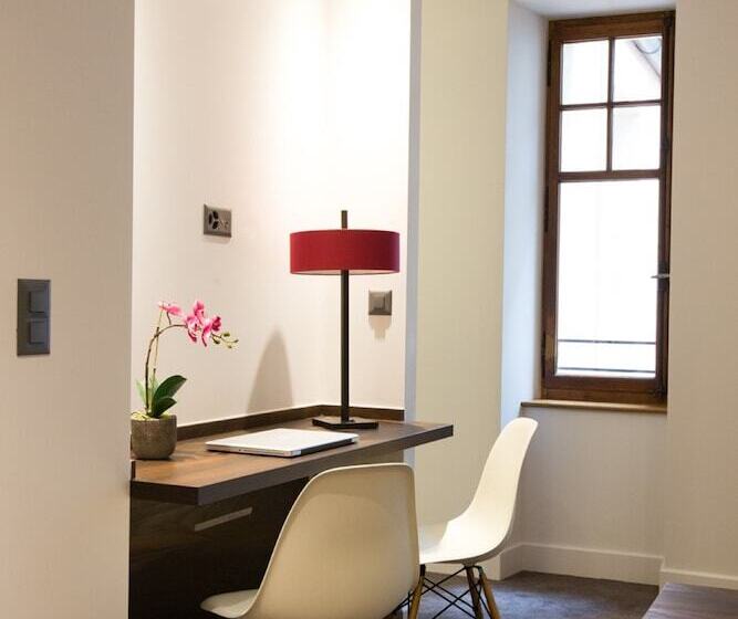 Люкс, Hôtel Des Voyageurs Boutique