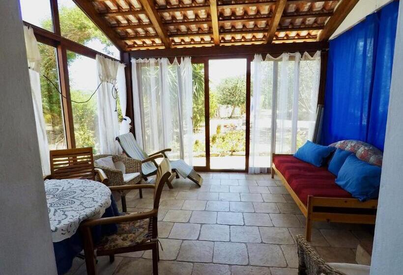 Люкс Вид на Сад, Alba B&b