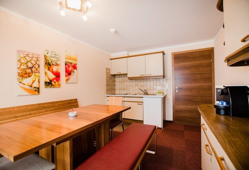 Апартаменты Superior 3 Спальни, Aparthotel Dorfplatzl Garni