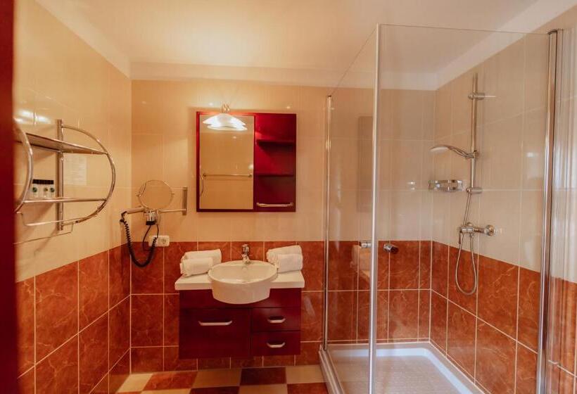 Полулюкс, Schlössl Hotel Kindl