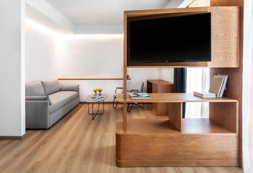 Полулюкс Вид на Море, Days City Suites