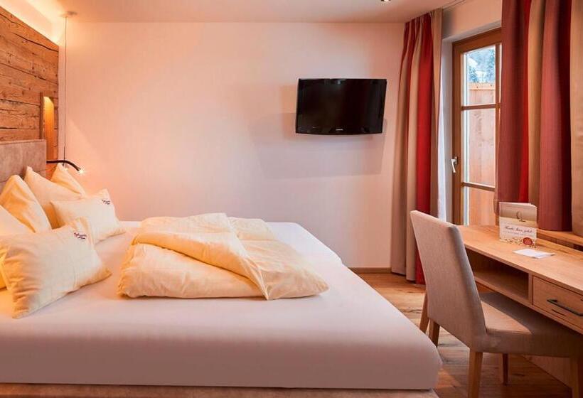 سوئیت جونیور خانوادگی, Bauernhof Hotel Oberschwarzach