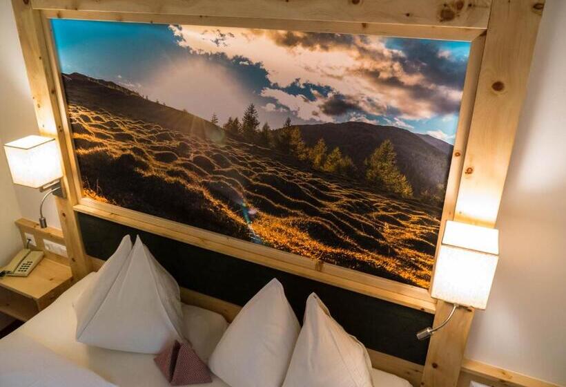 Номер Стандарт, Gasthof Hinteregger