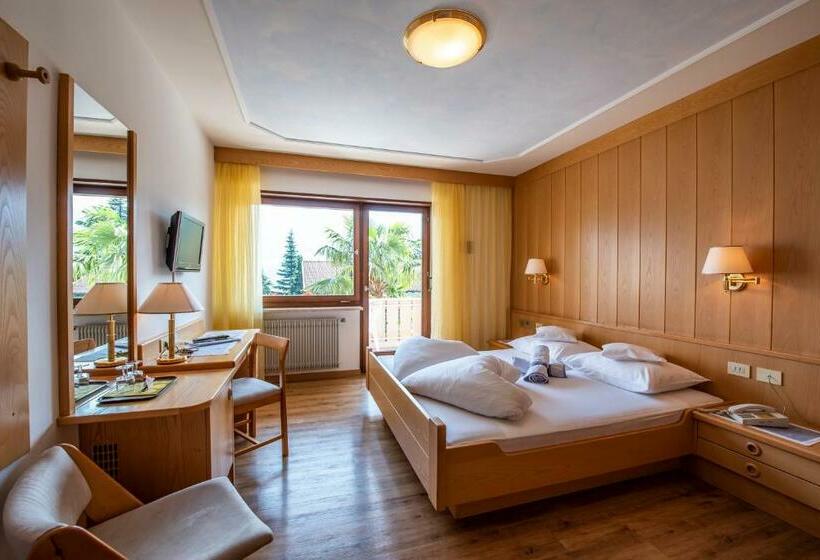 Номер Стандарт с Балконом, Glanzhof Hotel & Apartments