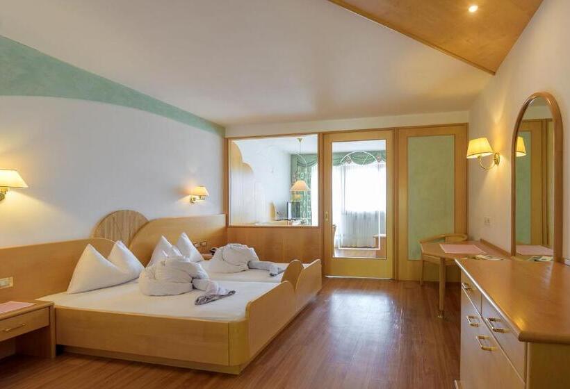 Полулюкс с Балконом, Glanzhof Hotel & Apartments