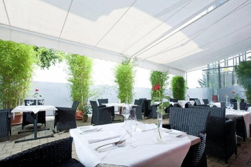 Полулюкс, Restaurant Pusswald