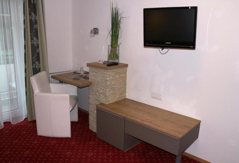 اتاق استاندارد یک نفره, Weidenhof