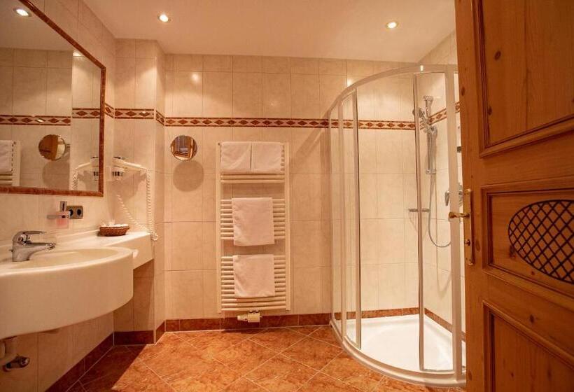 발코니가 있는 스위트, Laschenskyhof Hotel & Spa
