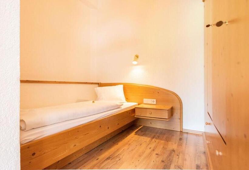 バルコニー付きスタンダードトリプルルーム, Guesthouse Dalnig
