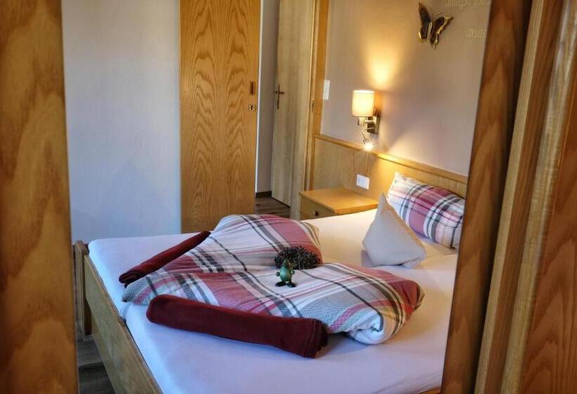 Люкс Вид на Сад, Seehotel & Seeapartments Kärntnerhof  Direkt Am See!