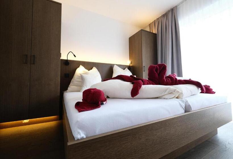 Номер Стандарт Вид на Сад, Seehotel & Seeapartments Kärntnerhof  Direkt Am See!