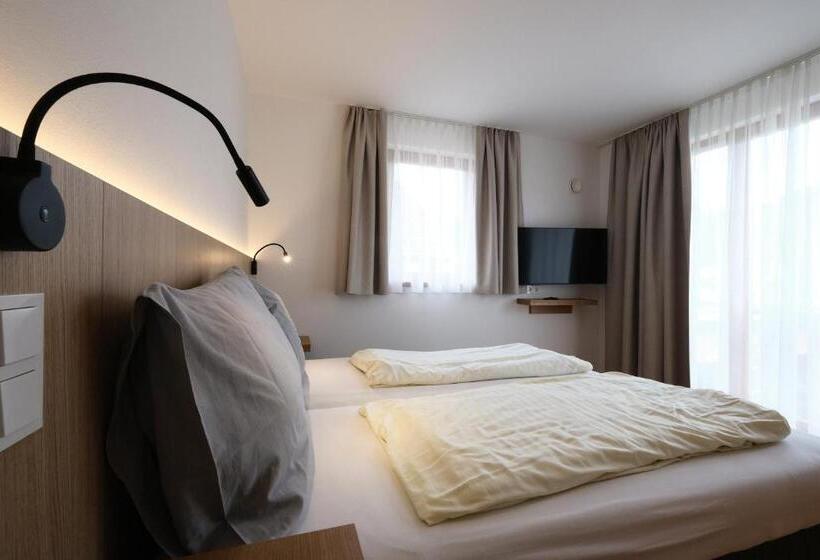 Студия Стандарт, Seehotel & Seeapartments Kärntnerhof  Direkt Am See!