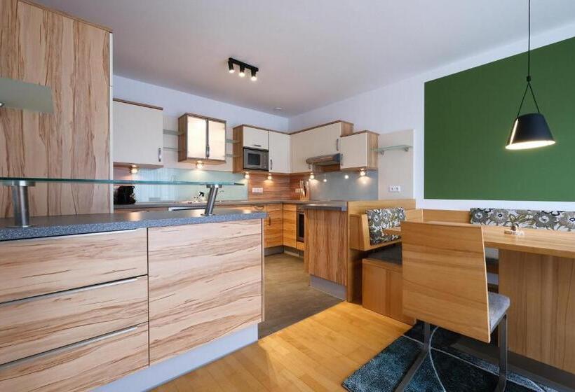 テラス付き１ベッドルームアパートメント, Seehotel & Seeapartments Kärntnerhof  Direkt Am See!