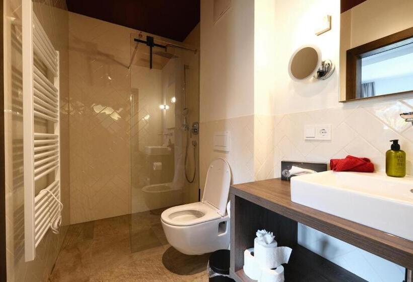 Апартаменты 1 Спальня Вид на Сад, Seehotel & Seeapartments Kärntnerhof  Direkt Am See!
