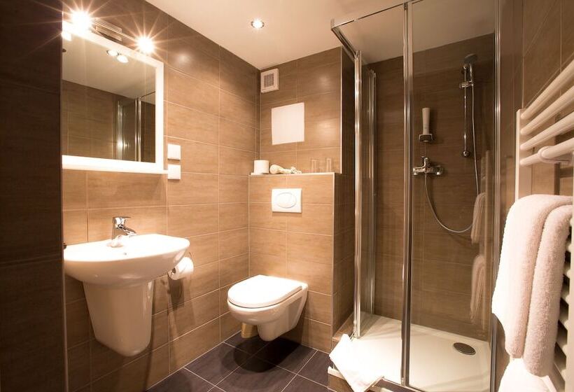 Номер Стандарт, Burghotel Nürnberg