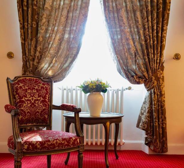 اتاق سوپریور, Restaurant Le Centenaire