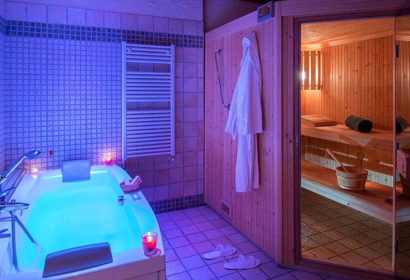 Студио Стандарт с Видом, Park Chalet Village