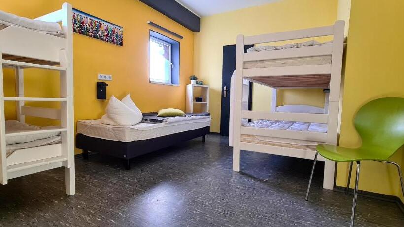 스탠다드 5인객실, Harz Hostel