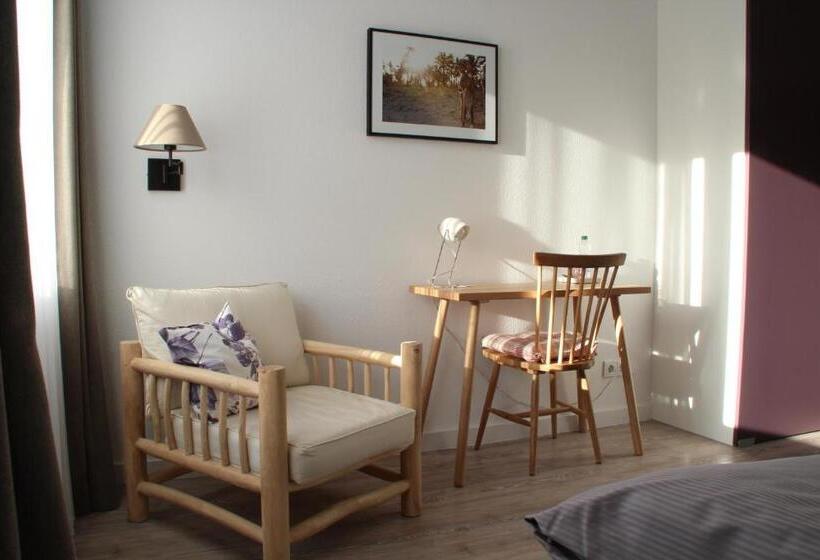 Номер Стандарт Индивидуальный, Frühstückshotel Fürstenwerth