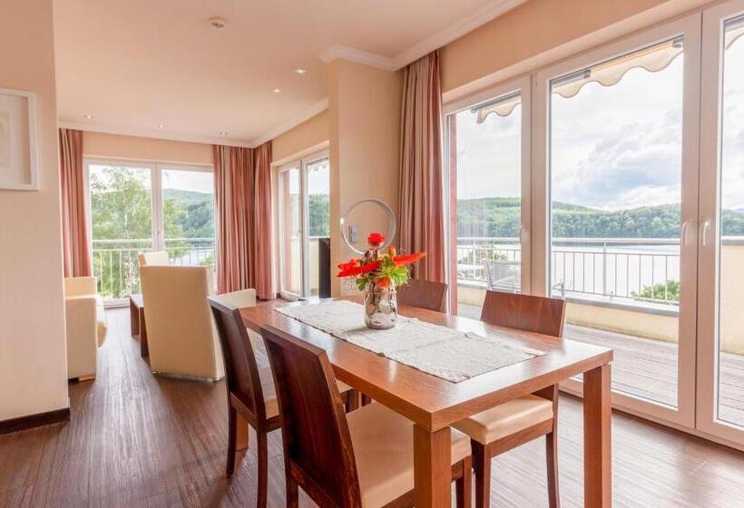 Suite with lake view, Der Seehof