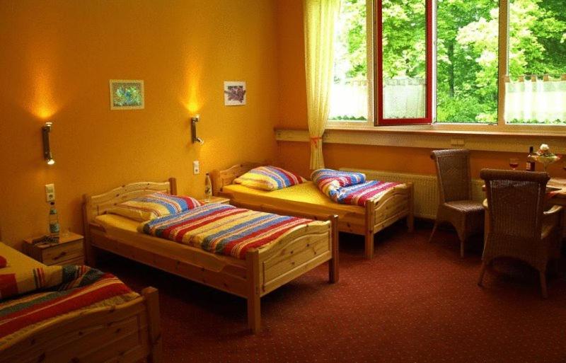 Номер Стандарт Трехместный, Econo Motel Goelzer