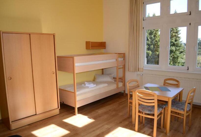 Четырехместный Номер Стандарт, Stiftsberg   Bildungs  Und Freizeitzentrum
