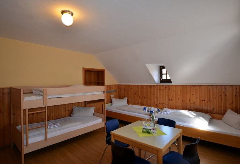 Четырехместный Номер Стандарт, Stiftsberg   Bildungs  Und Freizeitzentrum