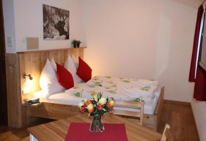 Номер Стандарт Трехместный, Gästehaus Landhaus Tyrol