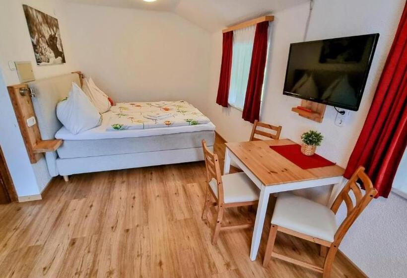 Номер Стандарт Трехместный, Gästehaus Landhaus Tyrol