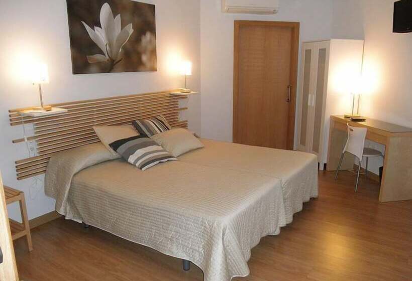 اتاق استاندارد, Dormavalencia Hostel