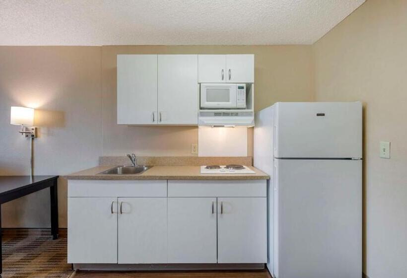Студия Стандарт, Extended Stay America Suites  Orange County  Katella Ave