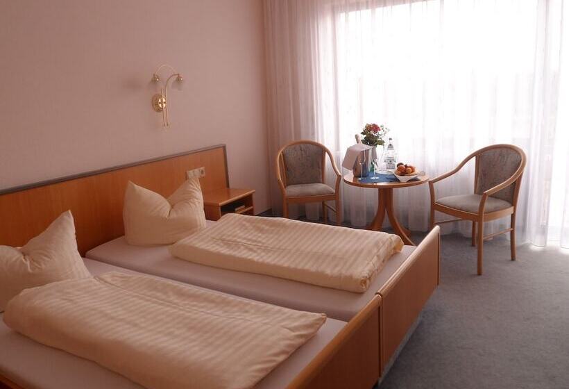 Номер Стандарт с Балконом, Limbacher Hof Landgasthof & Restaurant