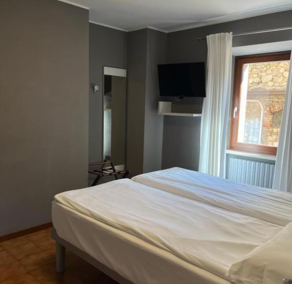 Четырехместный Номер Стандарт с Балконом, Albergo All'ancora